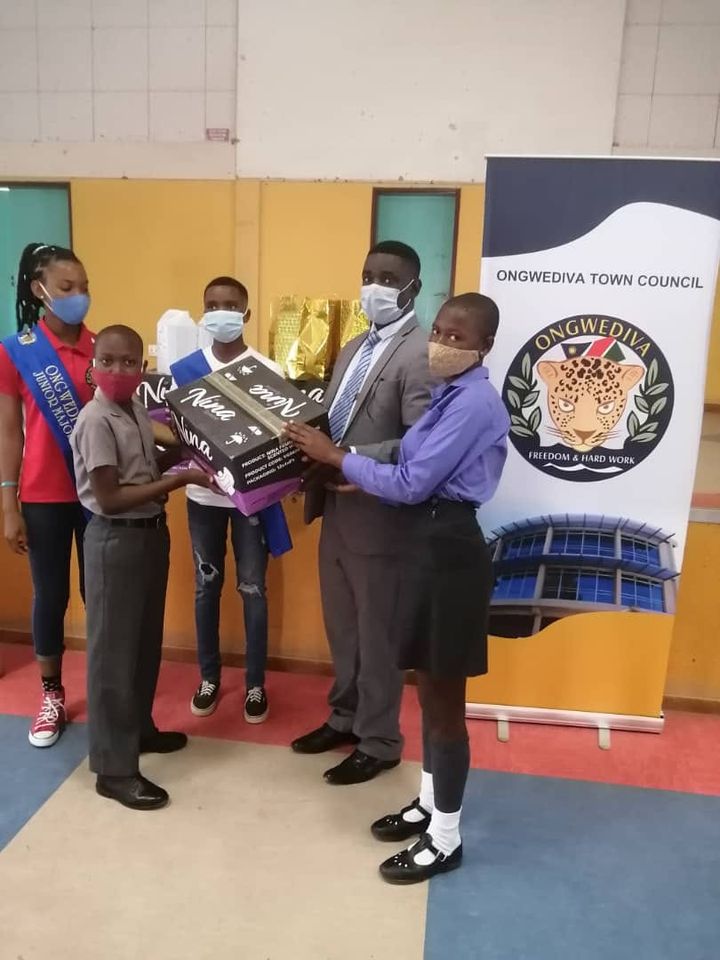 Junior council aids schools Ongwediva sanitary towels face masks hand liquid sanitiser