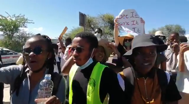 Anti-rape protesters and police heat off again