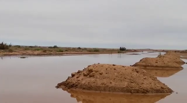 Ugab River reaches the ocean