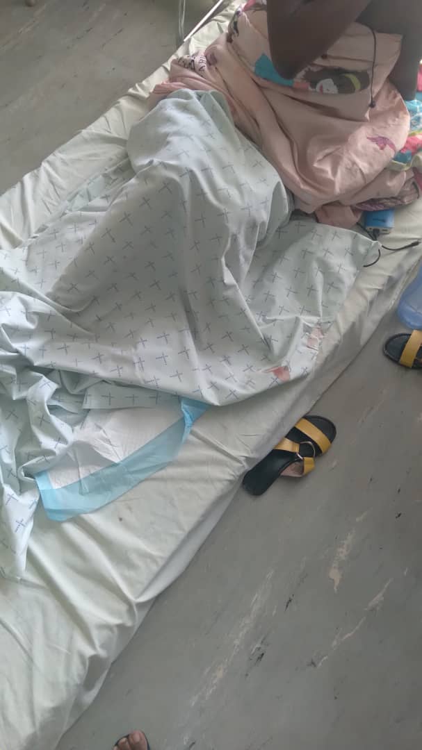 Woman left unattended for hours after miscarriage