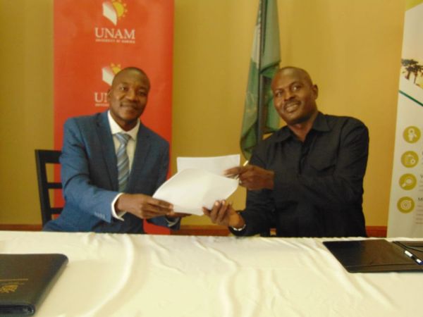 Regional Council and UNAM sign MoU